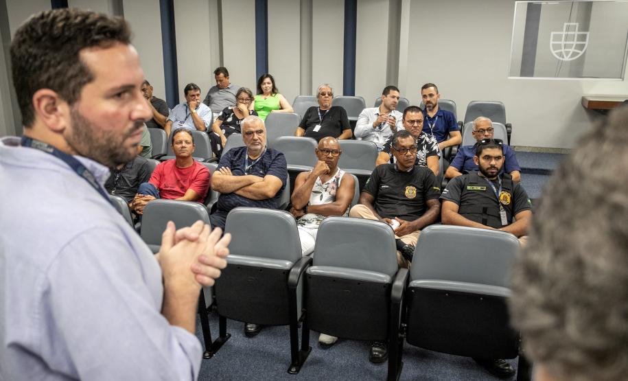 Desligamento de 28 portuários pelo PDI da Portos do Paraná é marcado pela emoção