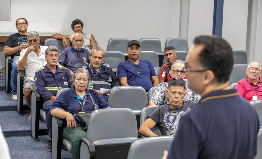 Desligamento de 28 portuários pelo PDI da Portos do Paraná é marcado pela emoção
