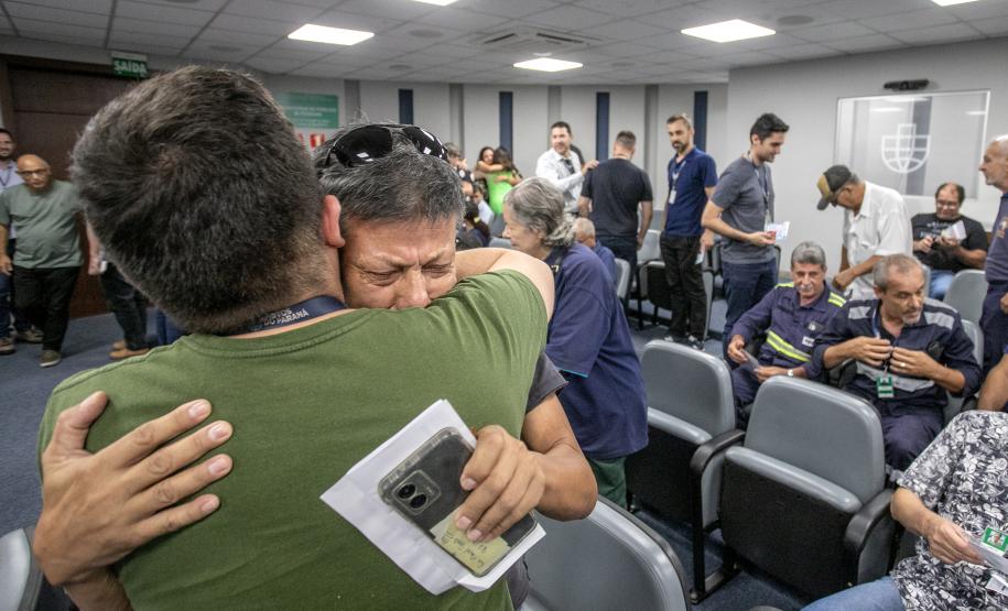 Desligamento de 28 portuários pelo PDI da Portos do Paraná é marcado pela emoção