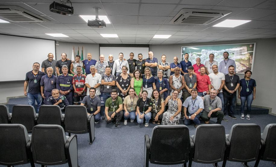 Desligamento de 28 portuários pelo PDI da Portos do Paraná é marcado pela emoção