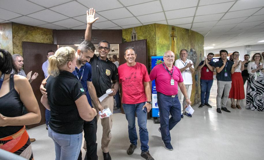 Desligamento de 28 portuários pelo PDI da Portos do Paraná é marcado pela emoção