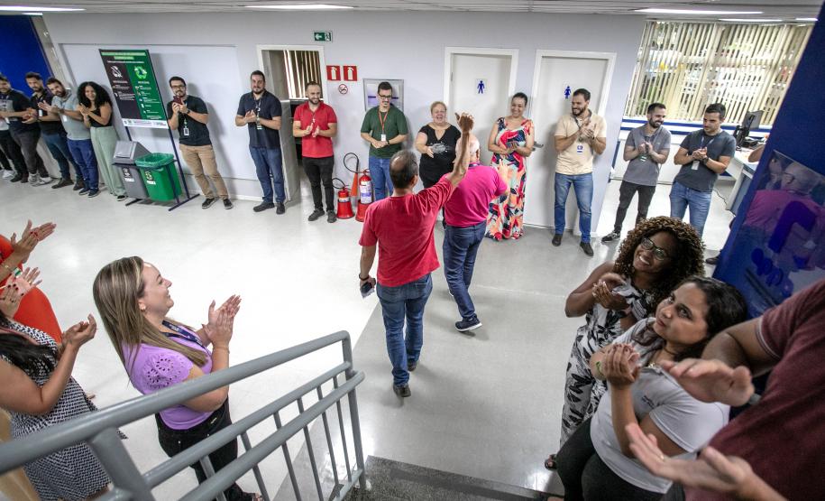 Desligamento de 28 portuários pelo PDI da Portos do Paraná é marcado pela emoção