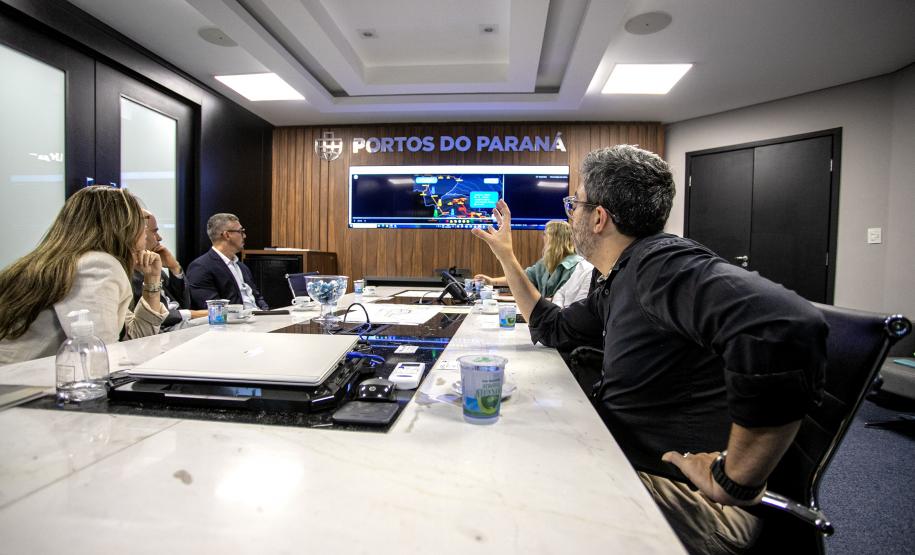 Estados Unidos e Paraná estreitam diálogo durante visita ao Porto de Paranaguá