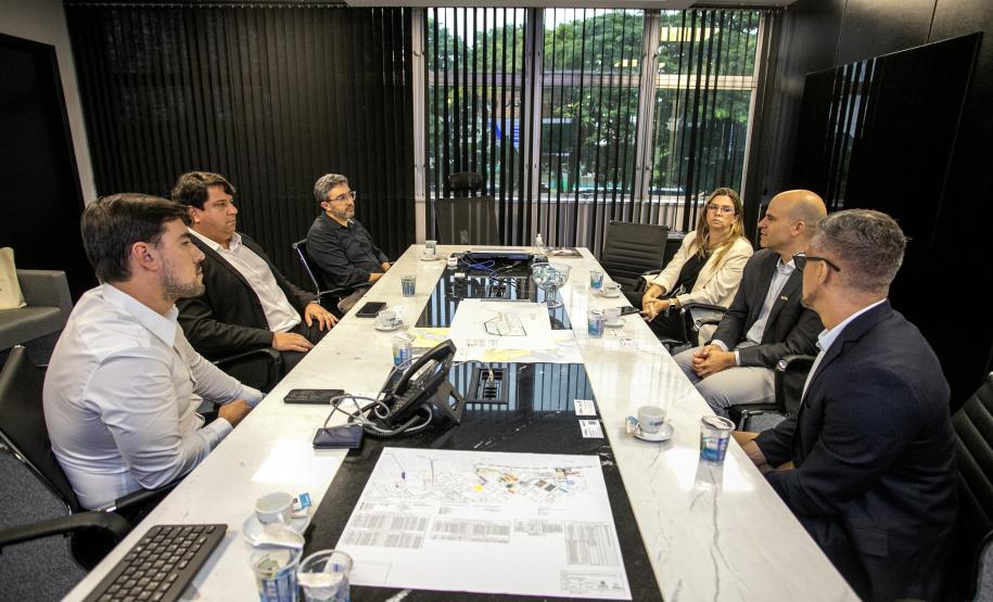 Estados Unidos e Paraná estreitam diálogo durante visita ao Porto de Paranaguá