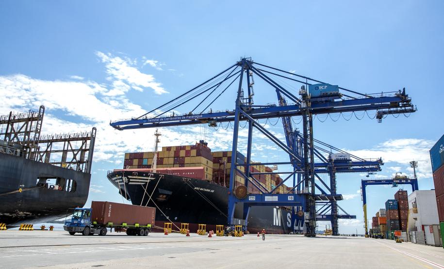 Portos paranaenses registram recorde de movimentação em fevereiro