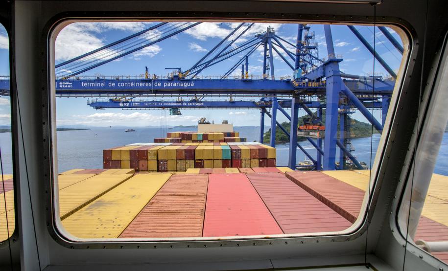 Portos paranaenses registram recorde de movimentação em fevereiro