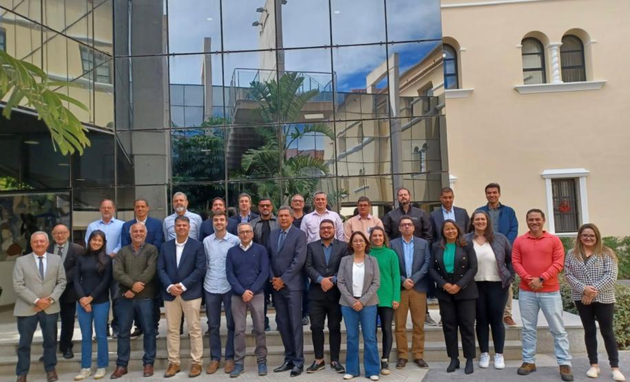 Portos do Paraná participa do Programa de Transição Energética e Descarbonização na Espanha