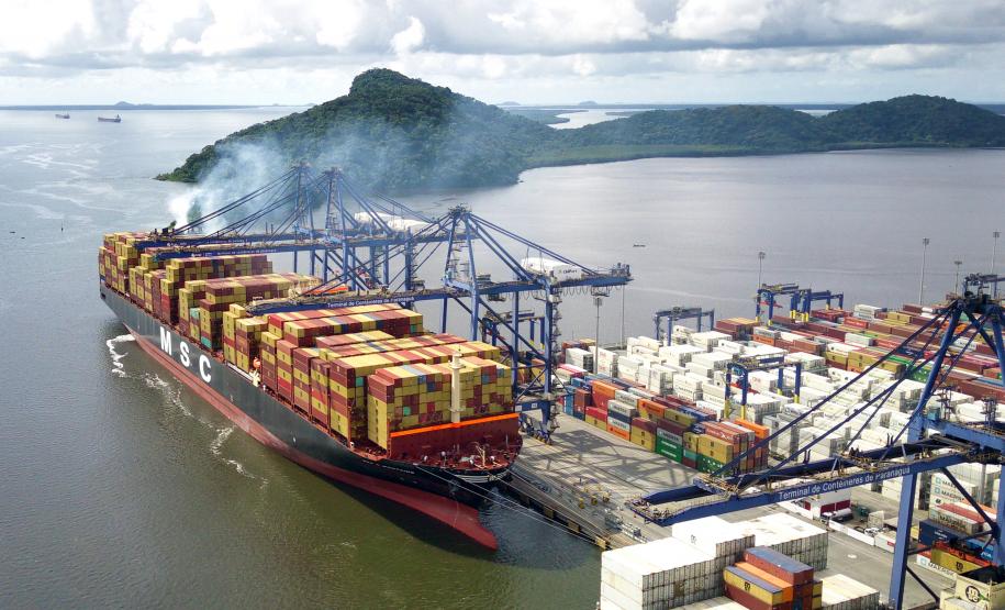 Porto de Paranaguá recebe maior navio da história do Paraná em capacidade