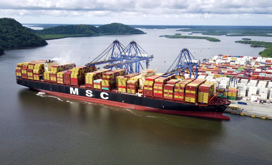 Porto de Paranaguá recebe maior navio da história do Paraná em capacidade