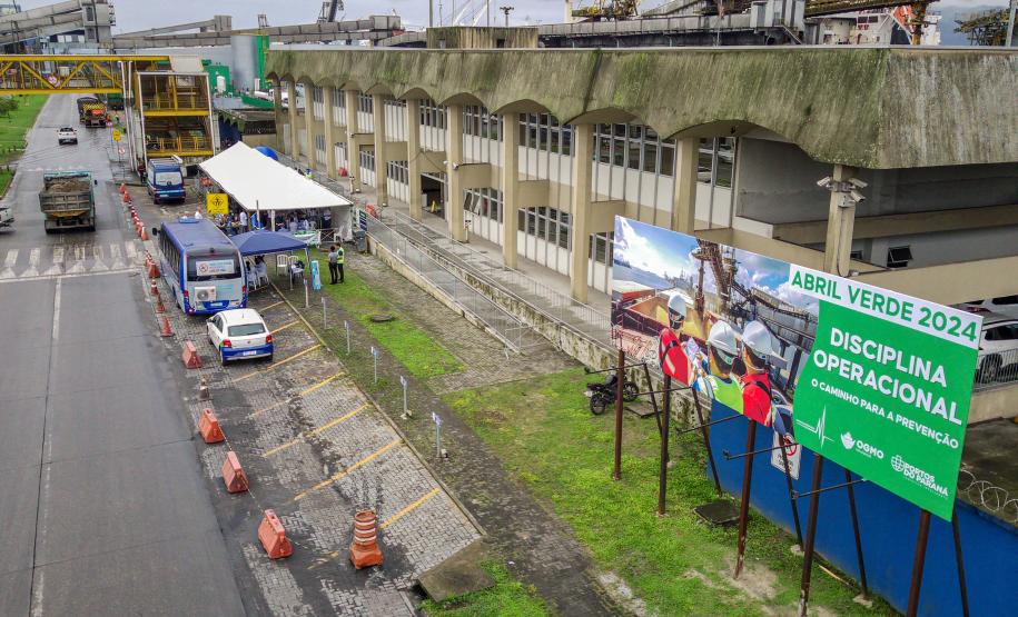 Mais de mil trabalhadores portuários participam do Abril Verde da Portos do Paraná