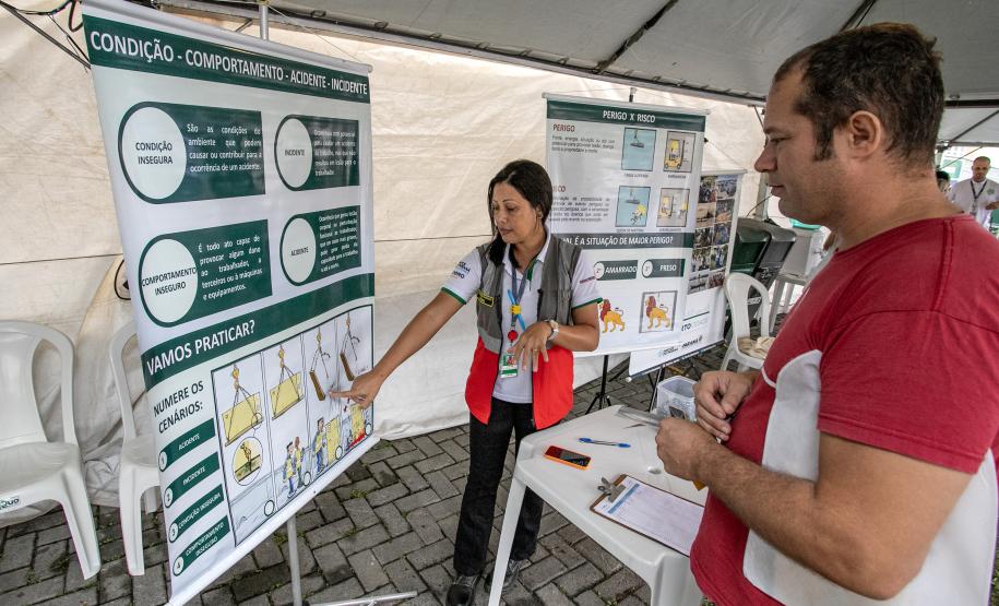 Mais de mil trabalhadores portuários participam do Abril Verde da Portos do Paraná