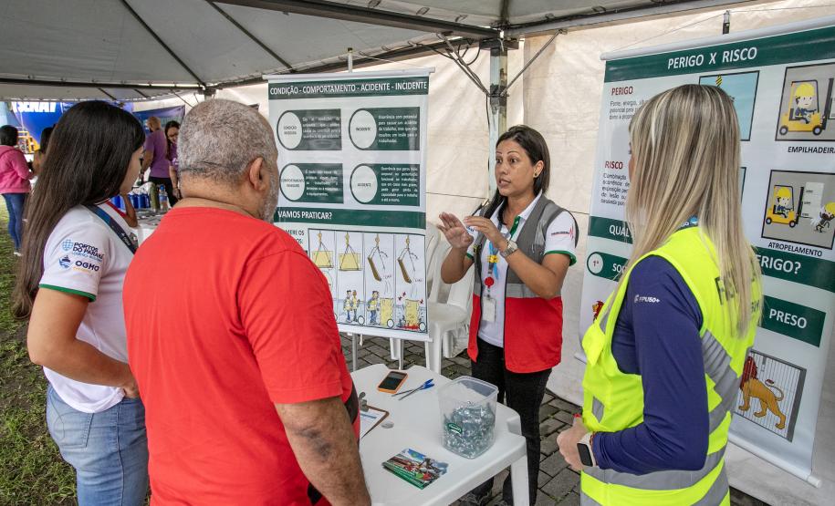 Mais de mil trabalhadores portuários participam do Abril Verde da Portos do Paraná
