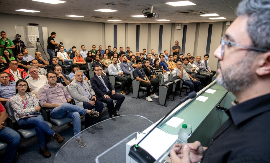 Portos do Paraná promove palestra com diplomata do Ministério das Relações Exteriores