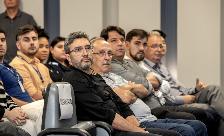 Portos do Paraná promove palestra com diplomata do Ministério das Relações Exteriores