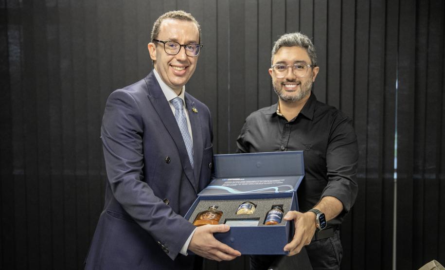 Portos do Paraná promove palestra com diplomata do Ministério das Relações Exteriores