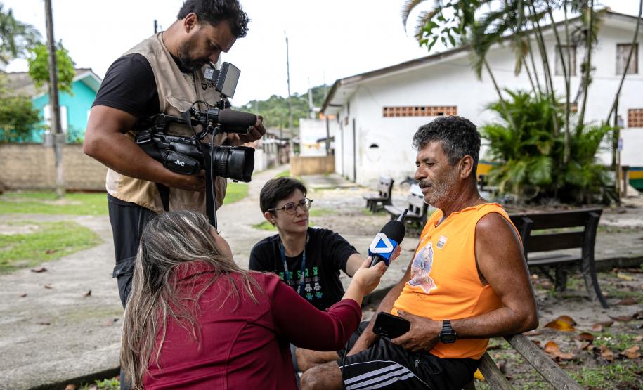 Portos do Paraná oferece oficina gratuita para coleta e despolpa de açaí juçara