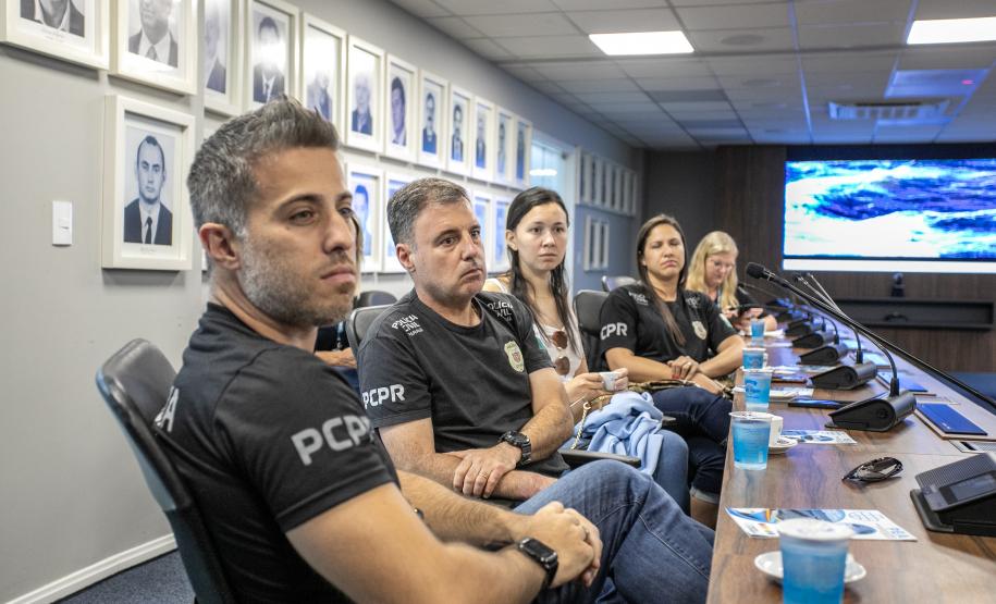 Delegacia de Proteção ao Meio Ambiente visita o Porto de Paranaguá