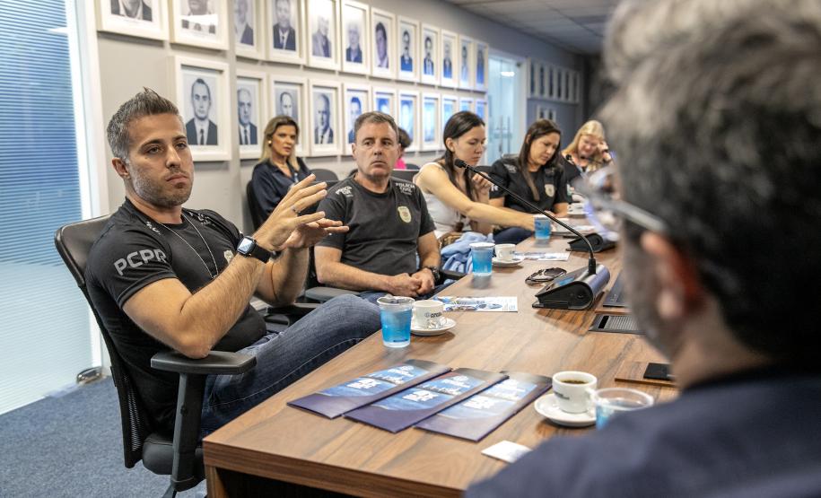 Delegacia de Proteção ao Meio Ambiente visita o Porto de Paranaguá