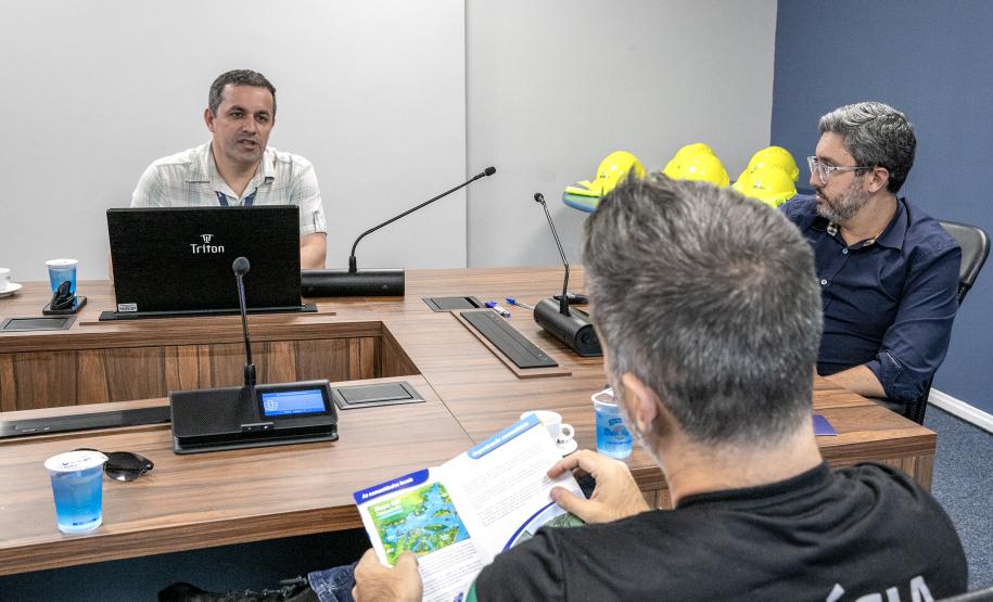 Delegacia de Proteção ao Meio Ambiente visita o Porto de Paranaguá