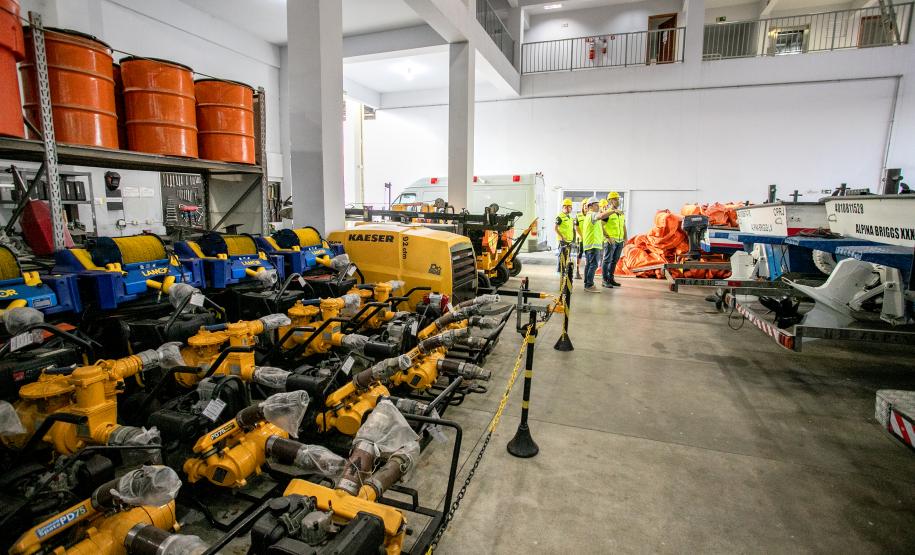 Delegacia de Proteção ao Meio Ambiente visita o Porto de Paranaguá