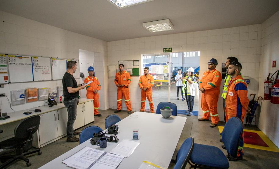 Simulado de atendimento a emergência química é realizado no Porto de Paranaguá