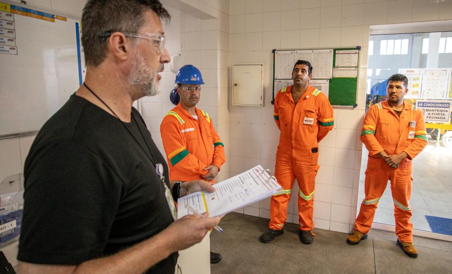 Simulado de atendimento a emergência química é realizado no Porto de Paranaguá