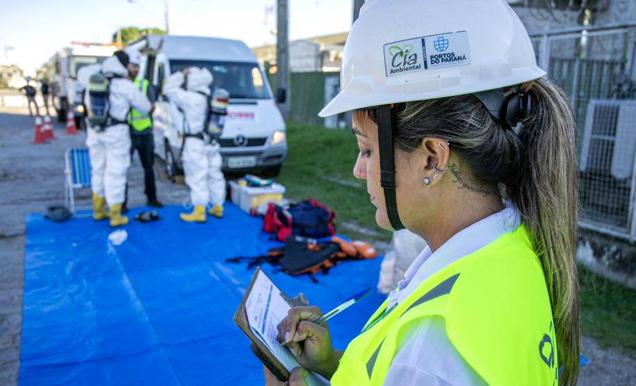Simulado de atendimento a emergência química é realizado no Porto de Paranaguá