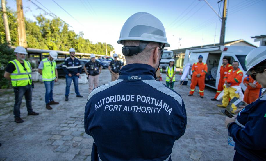 Simulado de atendimento a emergência química é realizado no Porto de Paranaguá