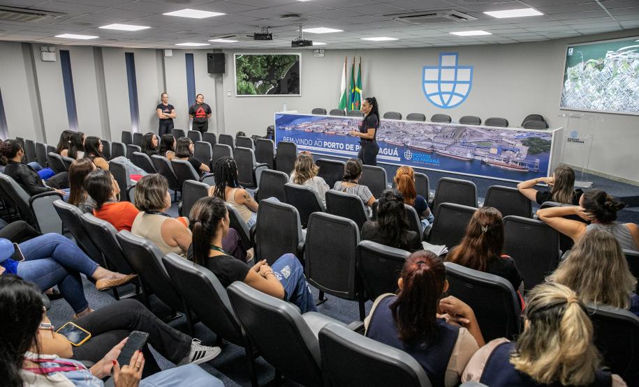 Aulão traz noção de defesa pessoal para mulheres da Portos do Paraná