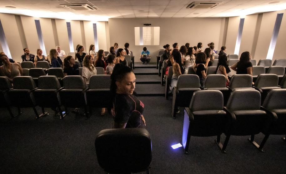 Aulão traz noção de defesa pessoal para mulheres da Portos do Paraná