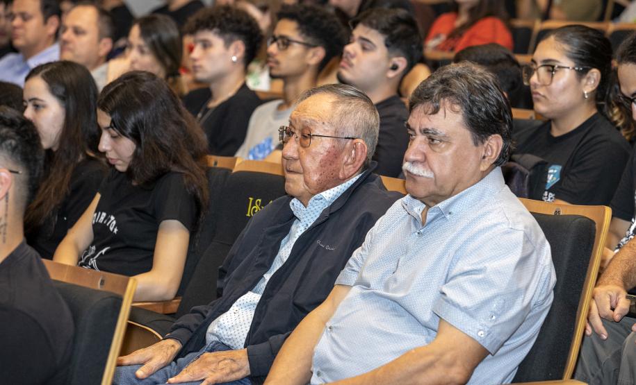Portos do Paraná arrecada 300 quilos de alimentos em palestra na Isulpar