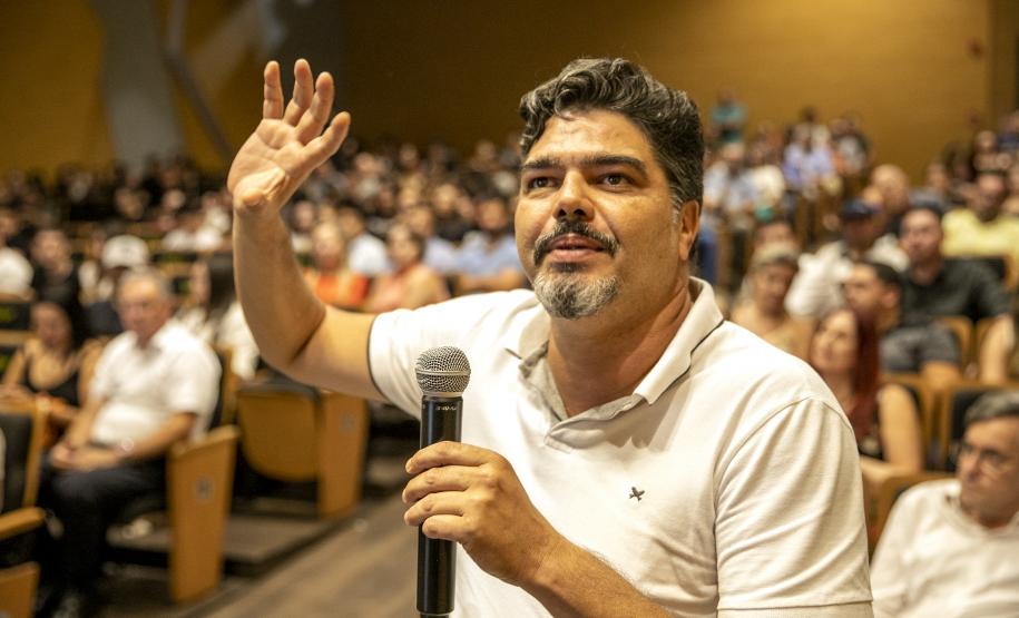 Portos do Paraná arrecada 300 quilos de alimentos em palestra na Isulpar