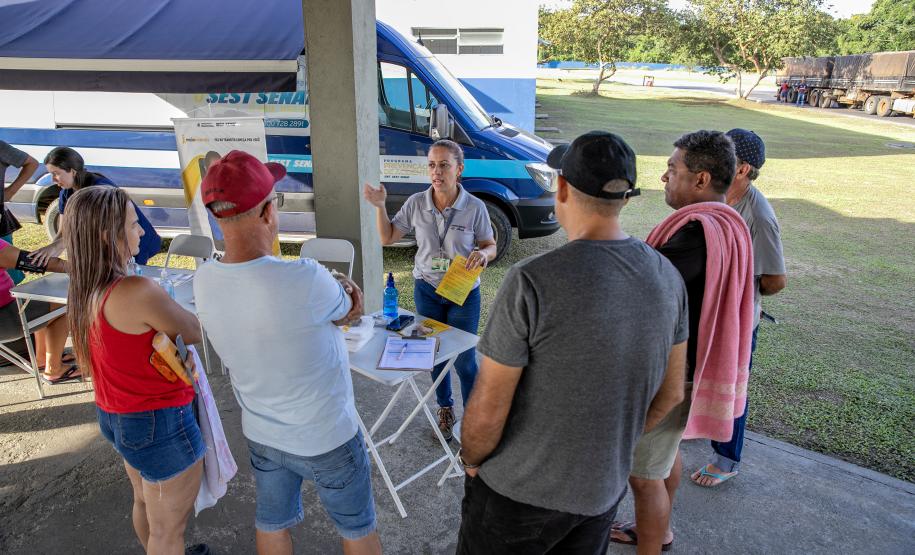 Portos do Paraná promove campanha Maio Amarelo no Pátio de Triagem
