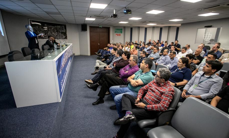 Fundación Valenciaport apresenta as etapas do Plano de Descarbonização da Portos do Paraná