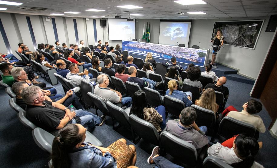 Assédio, violência contra a mulher, transparência e conduta são discutidos na Portos do Paraná