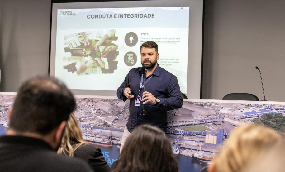 Assédio, violência contra a mulher, transparência e conduta são discutidos na Portos do Paraná
