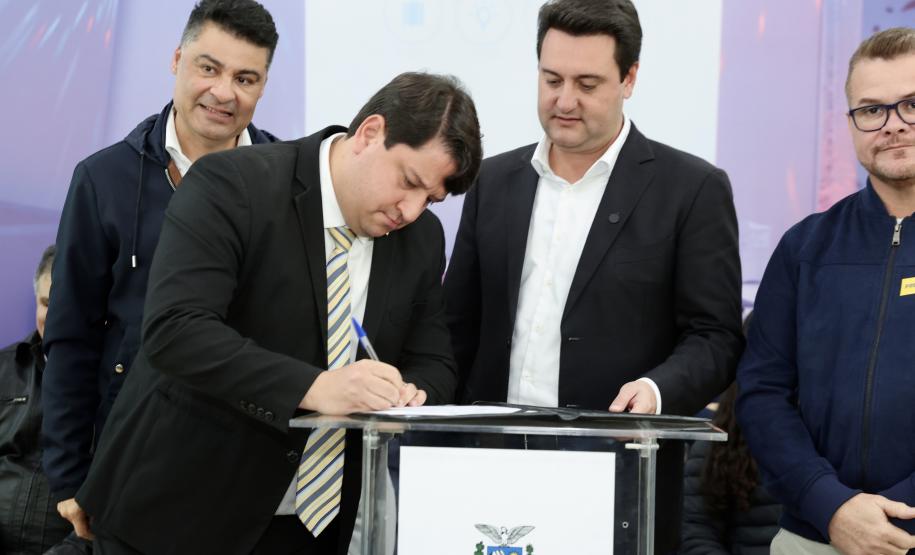 Governador libera R$ 1,5 milhão em sala de coworking no Porto de Paranaguá