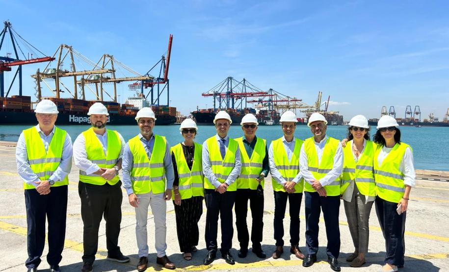 Portos do Paraná estreita ligação com dirigentes e investidores espanhóis