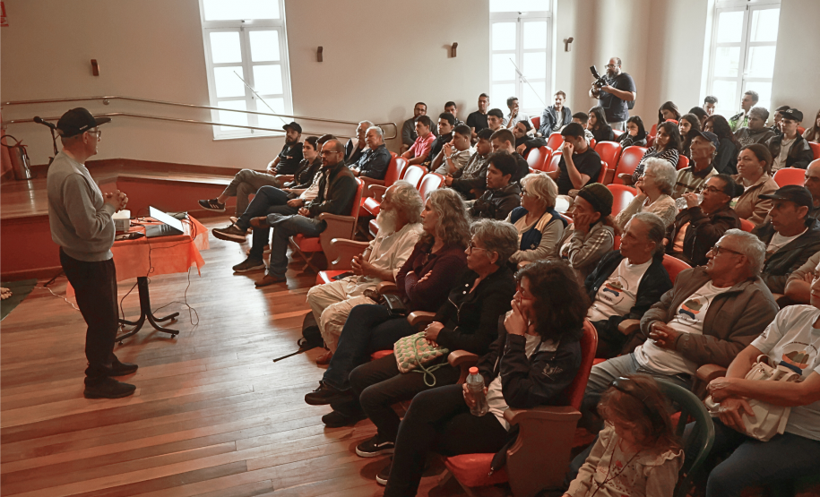 Portos do Paraná recupera área florestal equivalente a 40 campos de futebol em Antonina