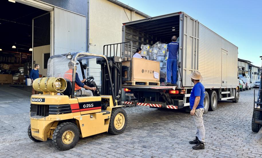 Governo estadual dará apoio logístico para a distribuição de cestas básicas, kits de limpeza, cobertores e rações para pets para as principais comunidades afetadas