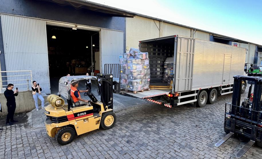 Governo estadual dará apoio logístico para a distribuição de cestas básicas, kits de limpeza, cobertores e rações para pets para as principais comunidades afetadas