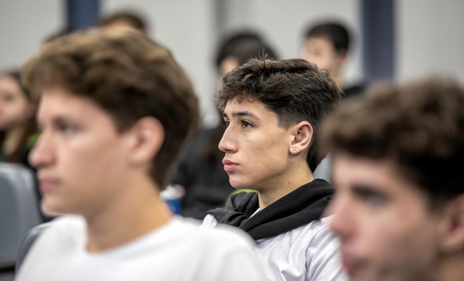 Mais de 1,2 mil visitantes conheceram o Porto de Paranaguá este ano