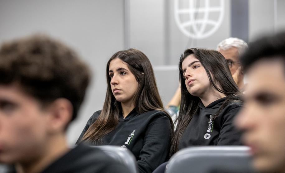 Mais de 1,2 mil visitantes conheceram o Porto de Paranaguá este ano