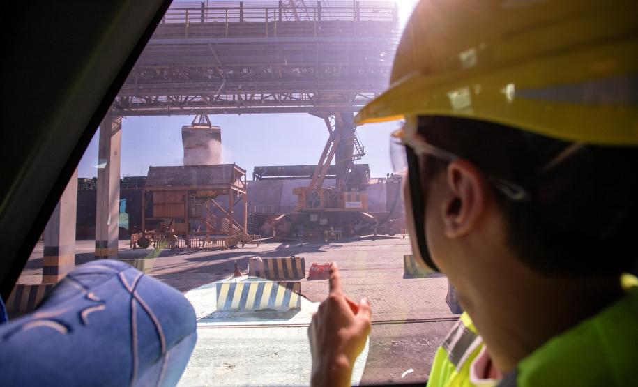 Mais de 1,2 mil visitantes conheceram o Porto de Paranaguá este ano