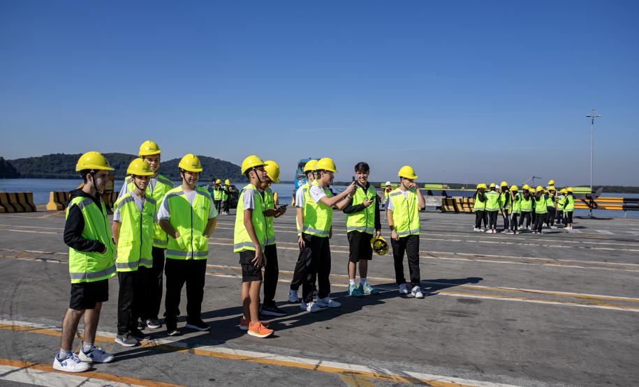 Mais de 1,2 mil visitantes conheceram o Porto de Paranaguá este ano