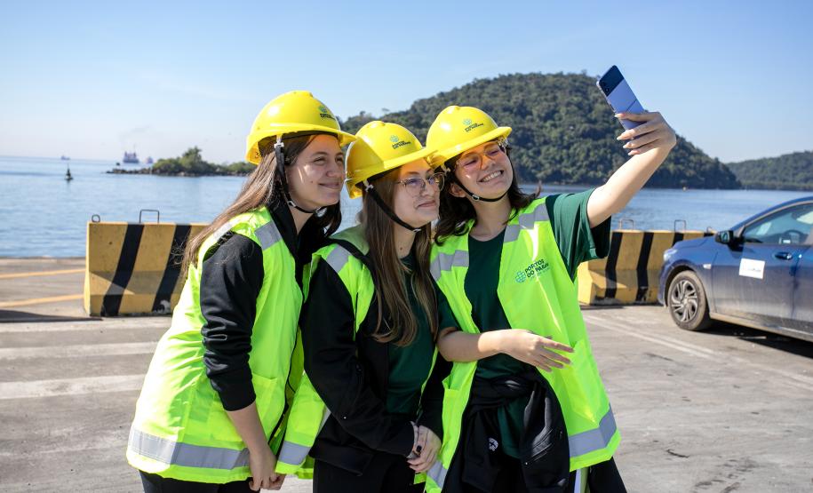 Mais de 1,2 mil visitantes conheceram o Porto de Paranaguá este ano