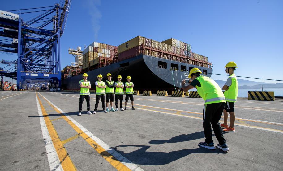 Mais de 1,2 mil visitantes conheceram o Porto de Paranaguá este ano
