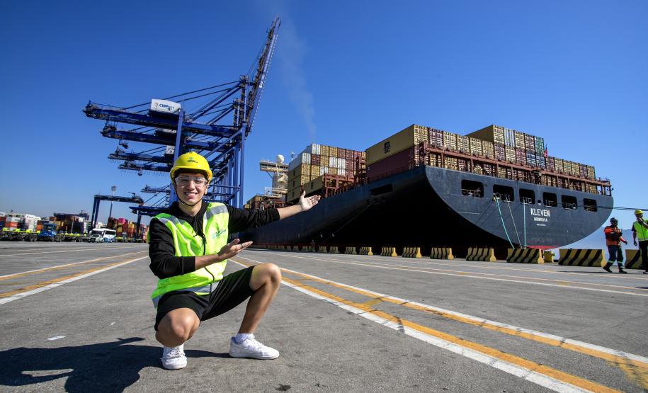 Mais de 1,2 mil visitantes conheceram o Porto de Paranaguá este ano