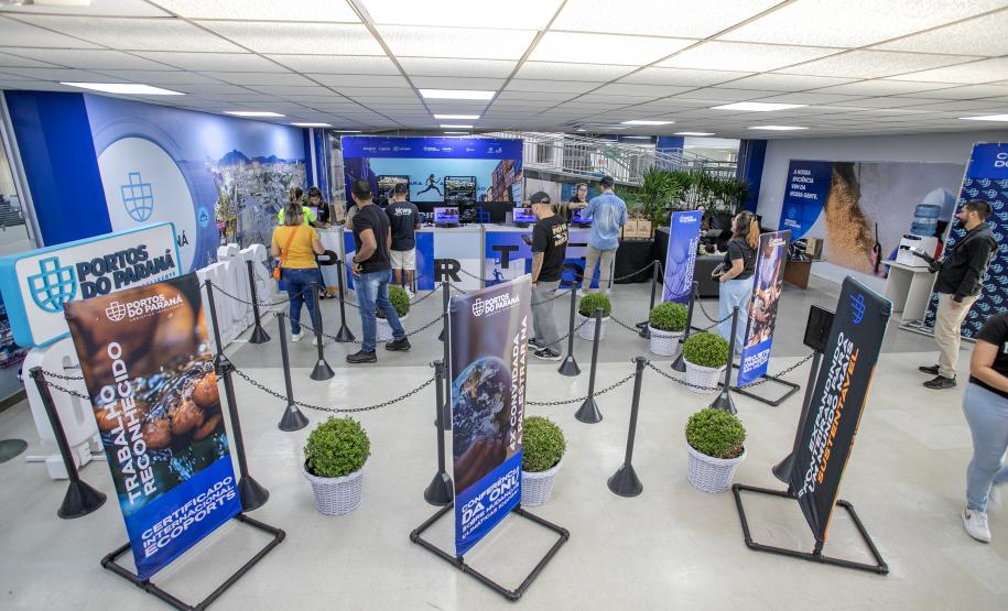 Atletas retiram os últimos kits da Corrida do Porto neste sábado