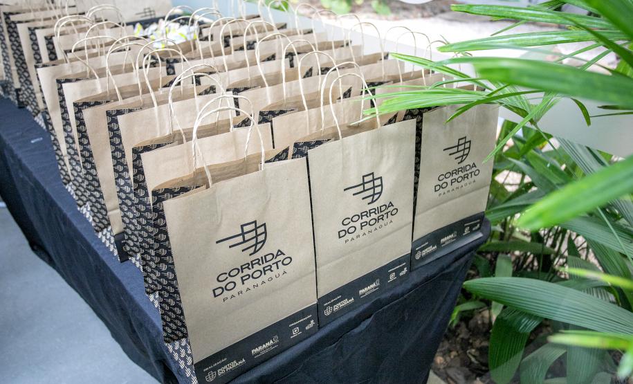 Atletas retiram os últimos kits da Corrida do Porto neste sábado
